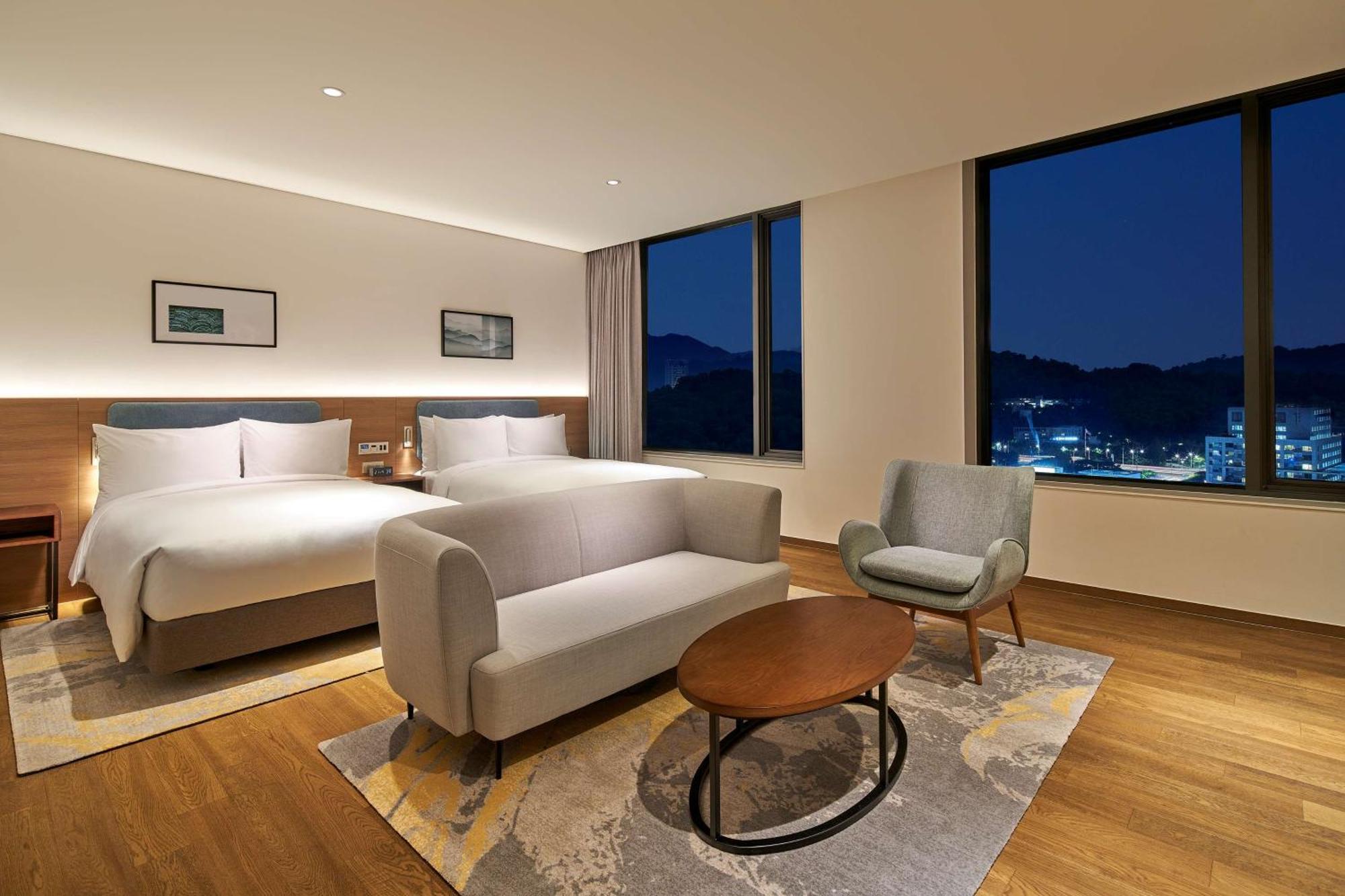 Hilton Garden Inn Seoul Gangnam Exterior photo